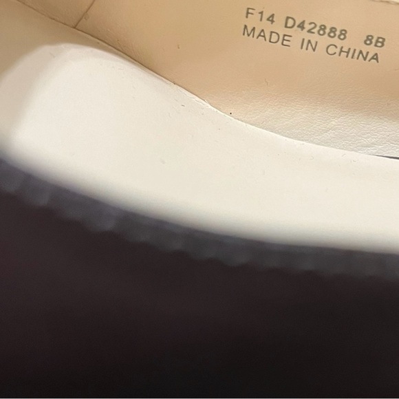 Cole Haan Classic & Comfortable Leather Pumps, Chestnut 2 1/2” Heel, SZ 8B - Picture 6 of 10